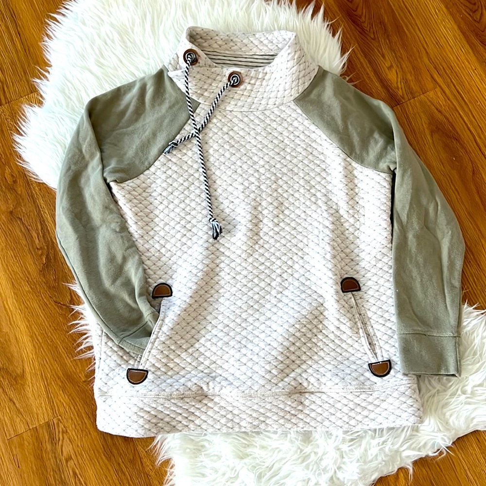 Maurices sweater